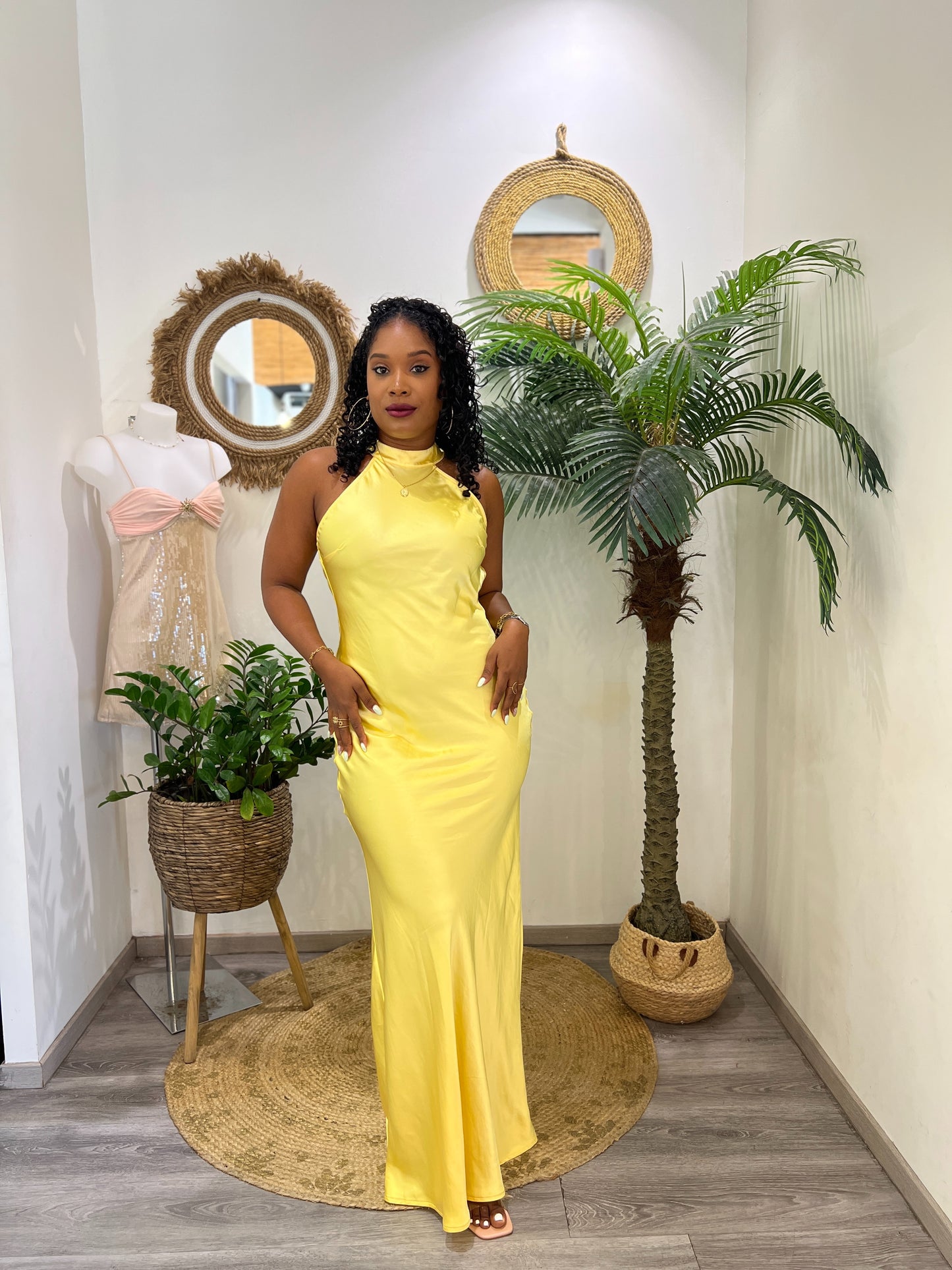 Robe Longue Satinée Éclat Solaire